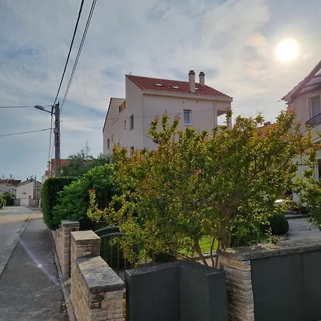 Onlystudio With Free Parking Apartment