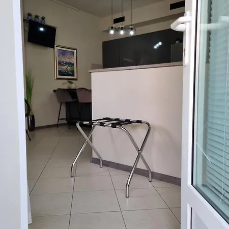 Apartment Onlystudio With Free Parking *
