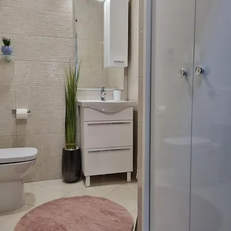 Onlystudio With Free Parking