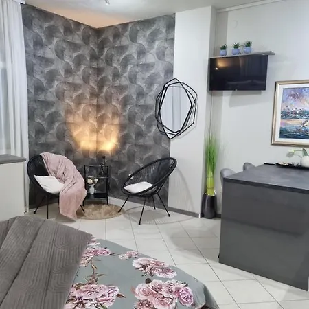 Apartment Onlystudio With Free Parking